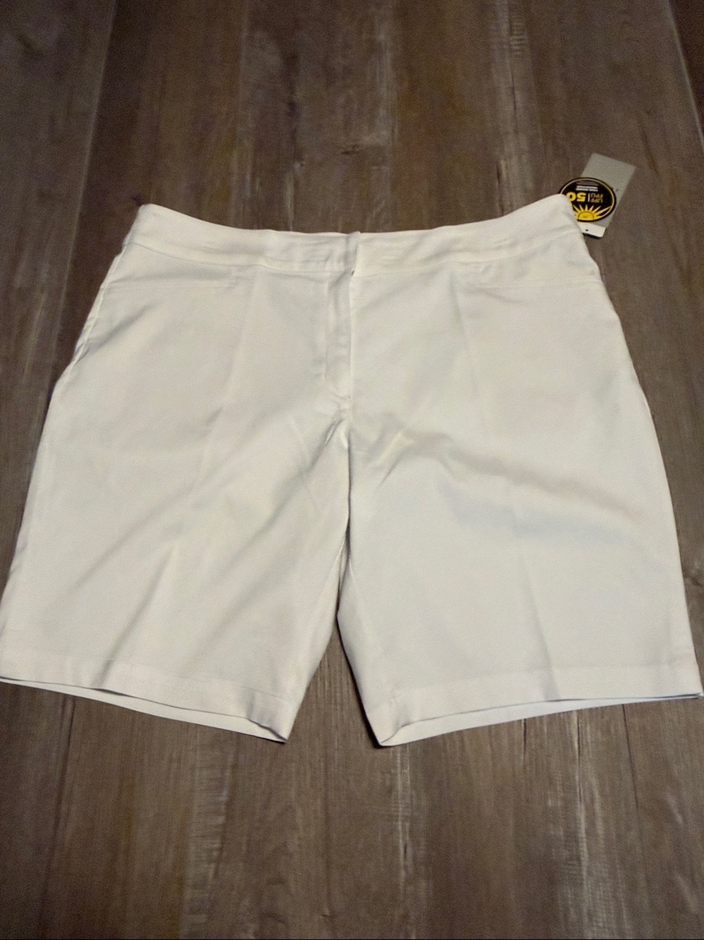 PGA Tour Women’s White Stretch Shorts UPF 50